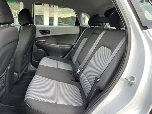 Used 2020 Hyundai Kona SE image 19