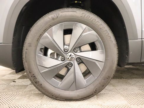 Certified 2025 Volkswagen Taos S FWD image 6