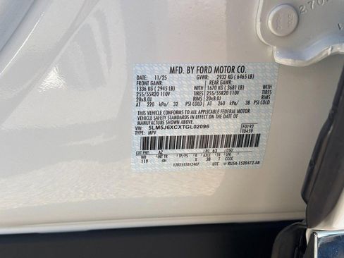 New 2026 Lincoln Aviator AWD image 27