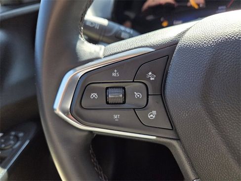 Certified 2025 Chevrolet Trax LT w/ LT Convenience Package image 38