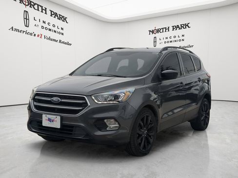 Used 2019 Ford Escape SE FWD image 7