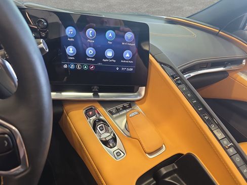Used 2020 Chevrolet Corvette Stingray Preferred Conv w/ 2LT Preferred Equipment Group RWD image 17