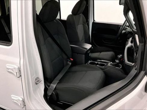 Used 2022 Jeep Wrangler Unlimited Sport AWD/4WD image 8