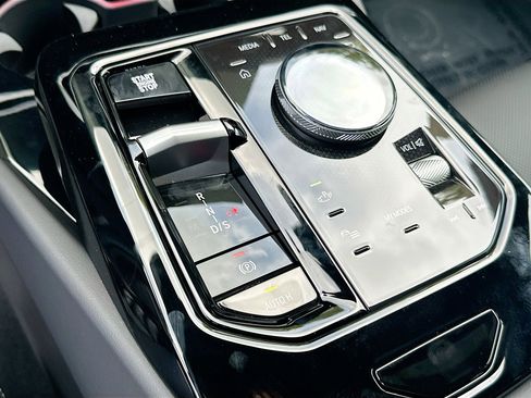 New 2026 BMW 530i w/ Convenience Package image 14