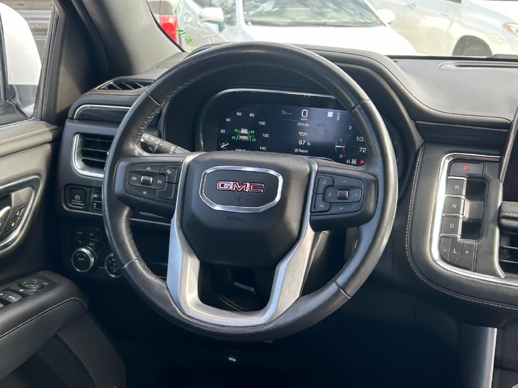 Used 2023 GMC Yukon XL SLT AWD/4WD image 41
