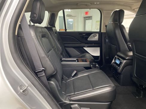 Used 2020 Lincoln Aviator Reserve w/ Equipment Group 202A image 17