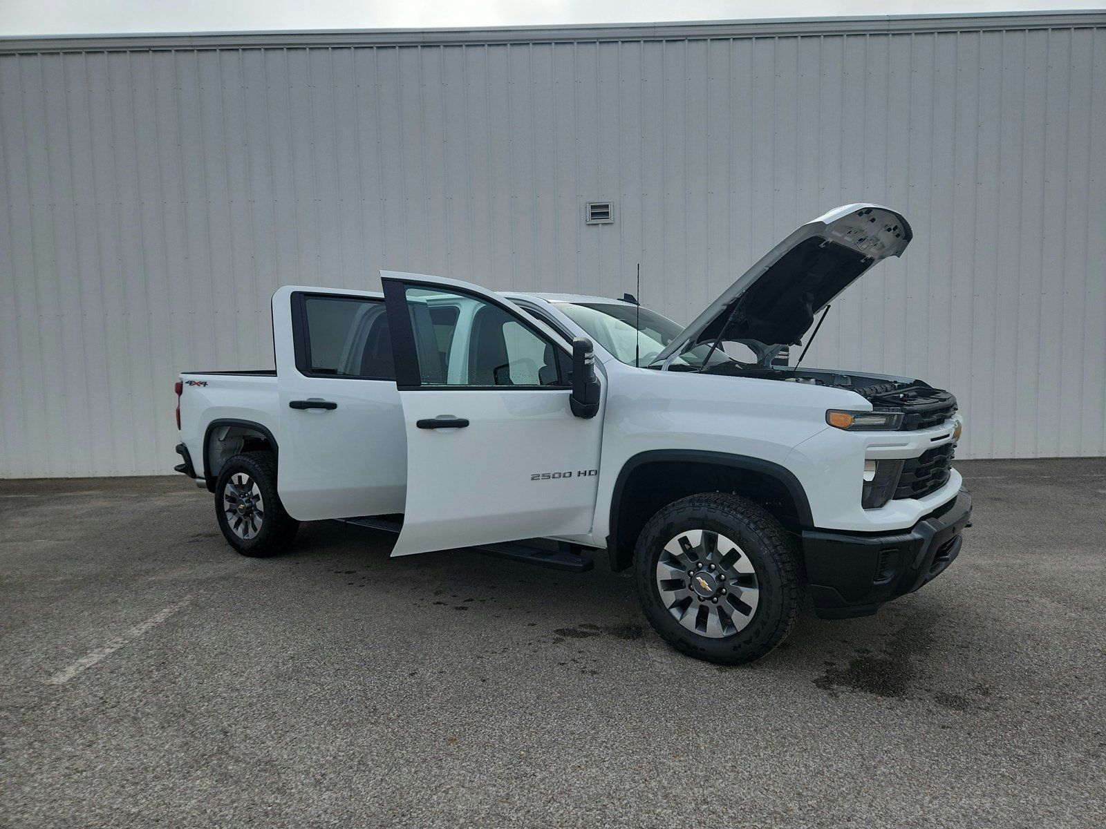 New 2026 Chevrolet Silverado 2500 Custom w/ Custom Value Package AWD/4WD image 28