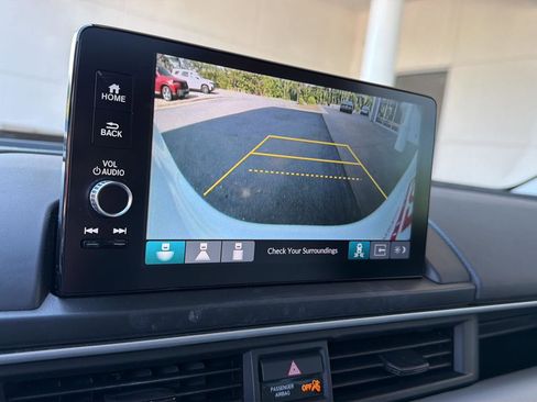 Used 2025 Honda Pilot Touring image 26