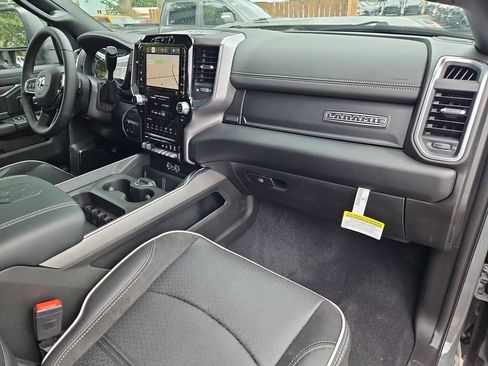 New 2026 RAM 2500 Laramie w/ Night Edition AWD/4WD image 17