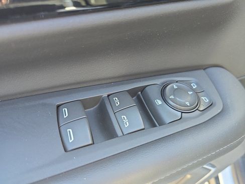 Certified 2025 Chevrolet Tahoe LT image 12