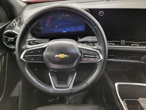 Used 2025 Chevrolet Equinox LT w/ Safety and Technology Package image 5