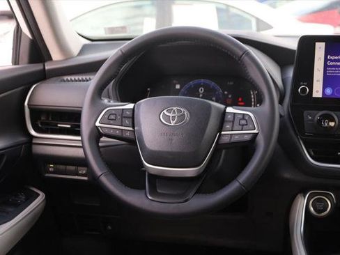 Certified 2026 Toyota Grand Highlander AWD image 28