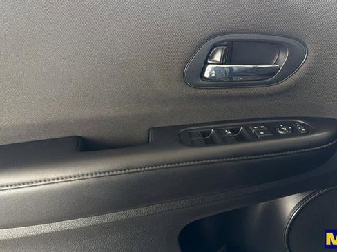 Used 2020 Honda HR-V Sport image 11