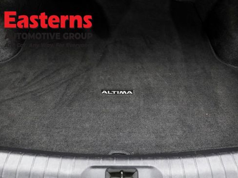 Used 2024 Nissan Altima 2.5 SR image 9