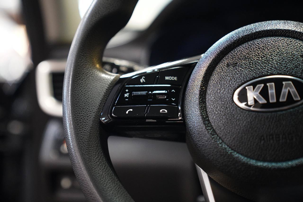 Used 2020 Kia Optima LX FWD image 28
