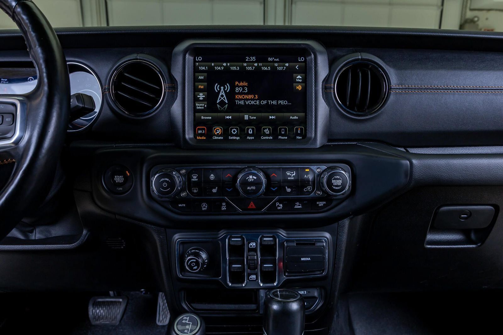 Used 2021 Jeep Gladiator Overland AWD/4WD image 21