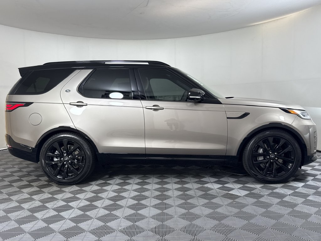 New 2026 Land Rover Discovery Dynamic SE AWD/4WD image 9