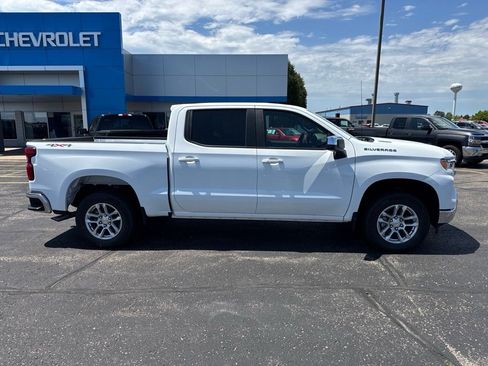New 2025 Chevrolet Silverado 1500 LT image 2
