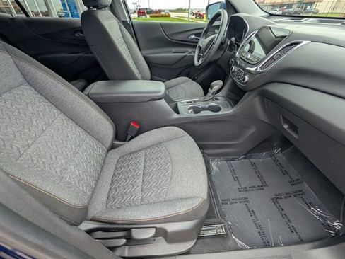 Used 2022 Chevrolet Equinox LT FWD image 4