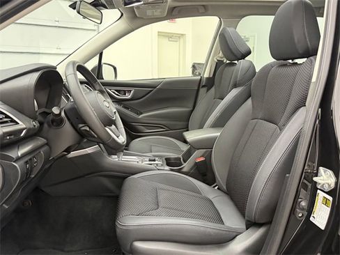 Used 2023 Subaru Forester Premium image 12