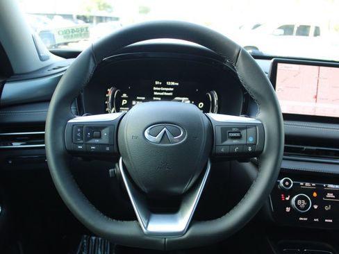Certified 2025 INFINITI QX60 Luxe image 15