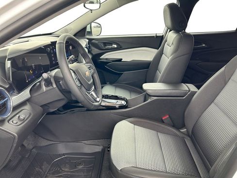 New 2026 Chevrolet Trax LT w/ Driver Confidence Package FWD image 10