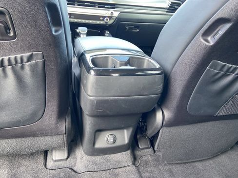 Used 2025 Kia Telluride S image 52