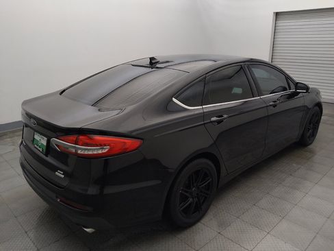 Used 2020 Ford Fusion SE FWD image 9