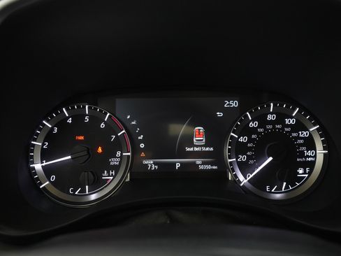 Used 2023 Toyota Highlander XLE image 32