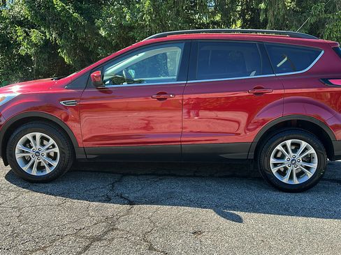Used 2018 Ford Escape SEL FWD image 28