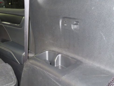 Used 2025 GMC Acadia Elevation image 44