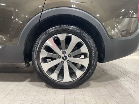 Certified 2022 Kia Telluride S image 24