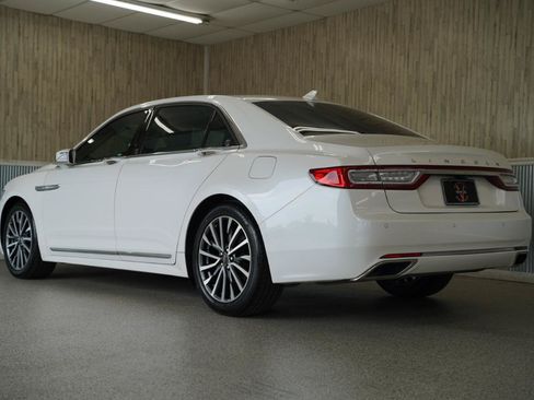 Used 2018 Lincoln Continental Select w/ Continental Climate Package FWD image 7