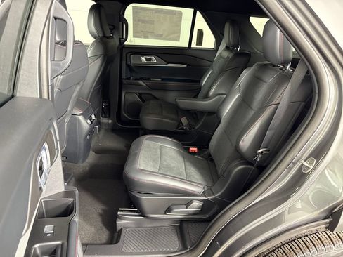 New 2026 Ford Explorer ST RWD image 32