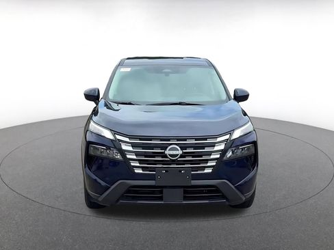 Used 2025 Nissan Rogue SV AWD/4WD image 4