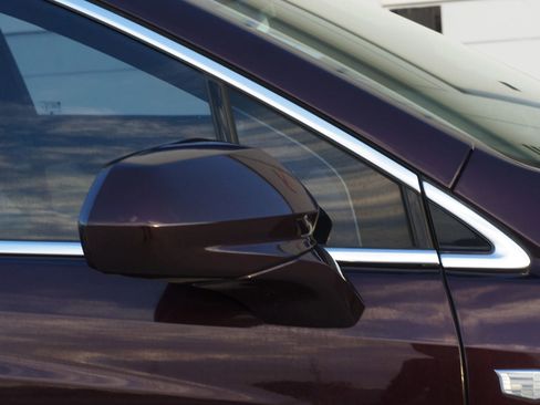 Used 2018 Cadillac XT5 Luxury w/ Driver Awareness Package image 19