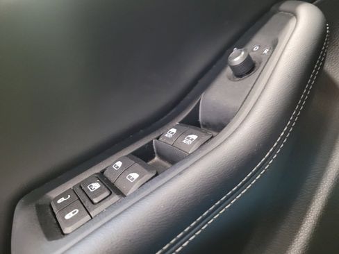 Used 2023 Jeep Grand Cherokee L Limited AWD/4WD image 27