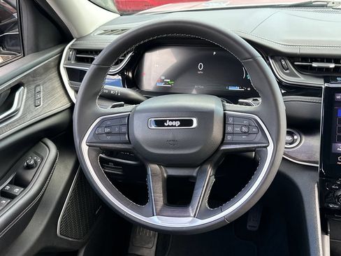 Used 2022 Jeep Grand Cherokee Limited 4xe AWD/4WD image 18