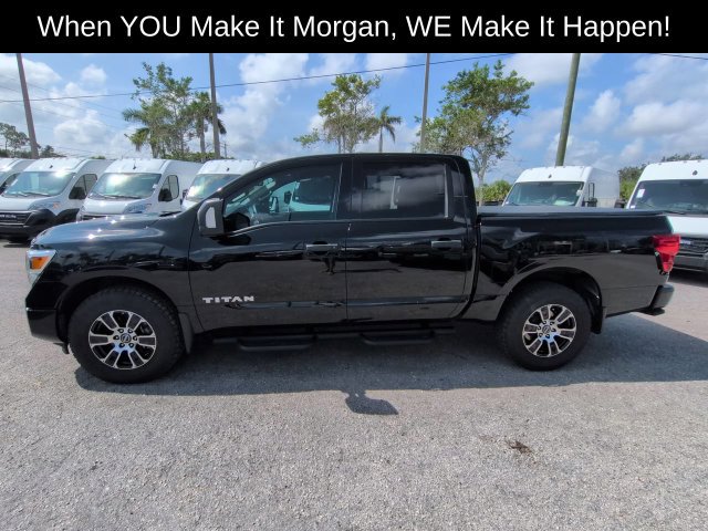 Used 2023 Nissan Titan SV w/ SV Convenience Package AWD/4WD image 10