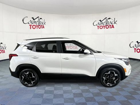 Used 2024 Kia Seltos EX image 9