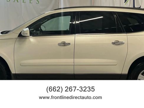 Used 2011 Chevrolet Traverse LT w/ Personal Connectivity Package image 4