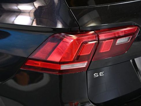 Used 2024 Volkswagen Tiguan SE image 14