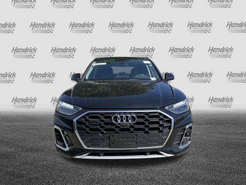 Used 2023 Audi Q5 2.0T Premium Plus w/ Premium Plus Package AWD/4WD image 3