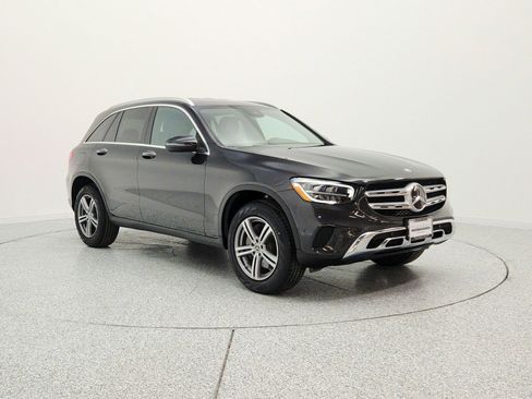 Used 2022 Mercedes-Benz GLC 300 image 3