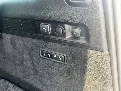 Used 2022 Jeep Grand Wagoneer Series I w/ Flexible Seating Group AWD/4WD image 9