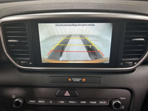 Used 2020 Kia Sportage LX AWD/4WD image 15