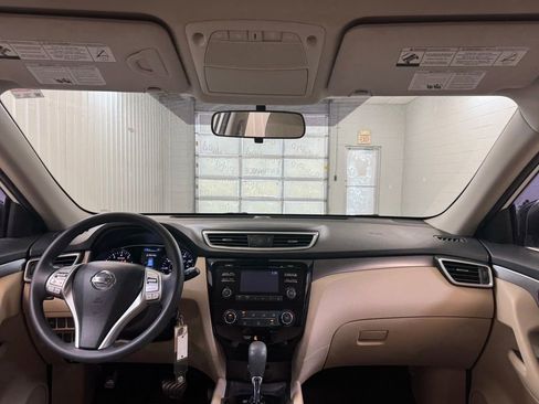 Used 2016 Nissan Rogue S FWD image 21