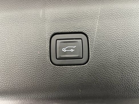 Certified 2023 Buick Enclave Essence w/ Sport Touring Edition AWD/4WD image 33