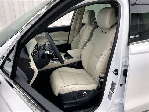 New 2026 Genesis GV70 2.5T Advanced image 12