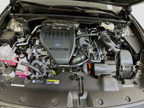 Used 2023 Toyota Crown Platinum image 34